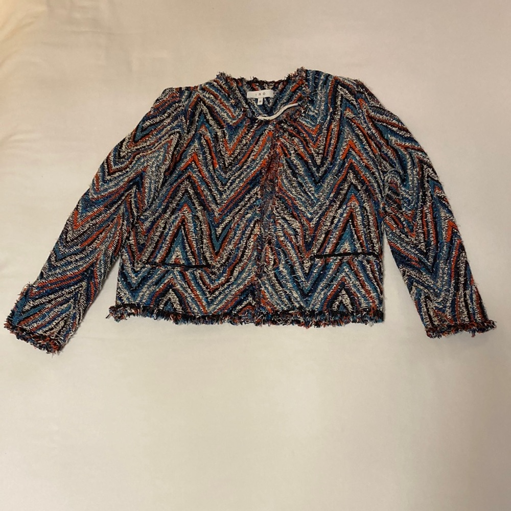 Colorful Iro jacket.